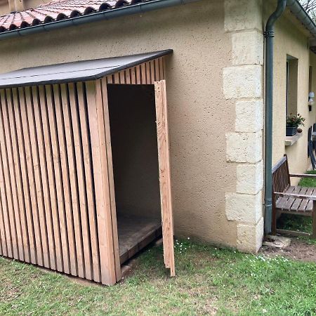 Gite Des Combes Blanches Avec Piscine Frayssinet-le-Gelat Exterior photo